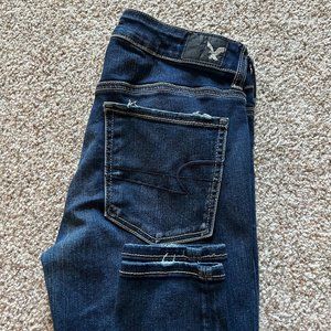 American Eeagle 6 Short Dark Wash Blue Super Stretch Jegging